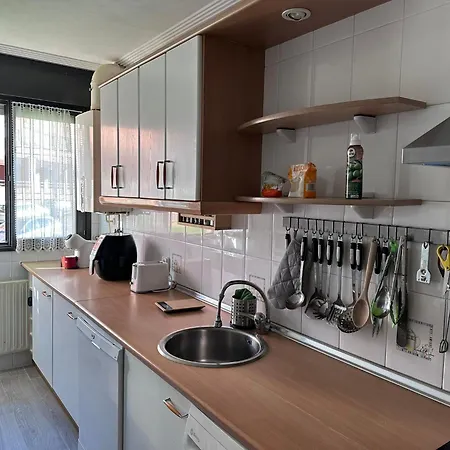 شقة Acogedor Apartamento En Con Parking
