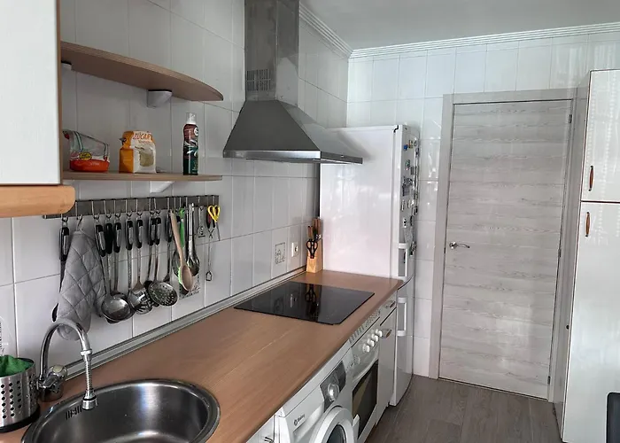 Acogedor Apartamento En Con Parking شقة *